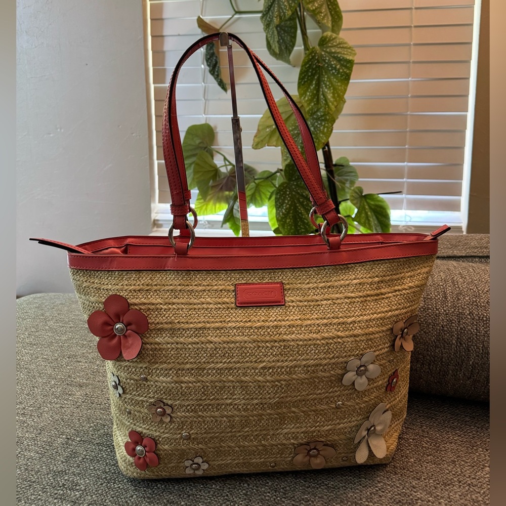 EUC COACH #F 29861 Natural Straw Handbag, Tote Leather Flowers/Peach